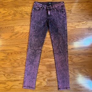 Celebrity pink size 5 (size 27) woman’s soft super skinny burgundy jeans